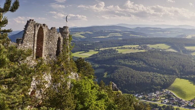 Natur­park Seeben­stein / Tür­ken­sturz