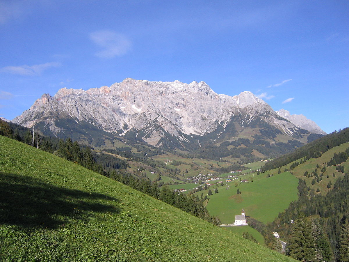 1200px-Hoch­koe­nig